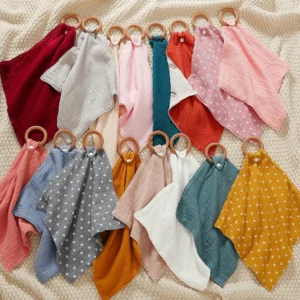 4 layer cotton baby comforting blanket wooden ring with cotton muslin soothing towel accessoire bébé garçon